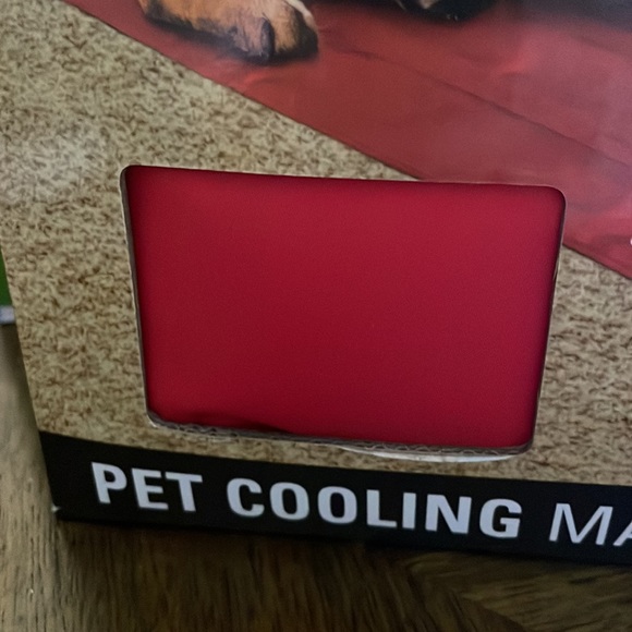 NWT COLEMAN PET COOLING MAT STAYS 5-10 DEGRESS COLLER THAN ROOM TEMPERATURE - Picture 5 of 5